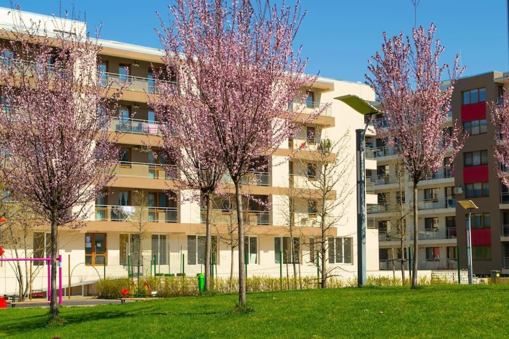 Apartment Solar 50, Private Parking, 2 Bedroom Bucureşti Eksteriør bilde